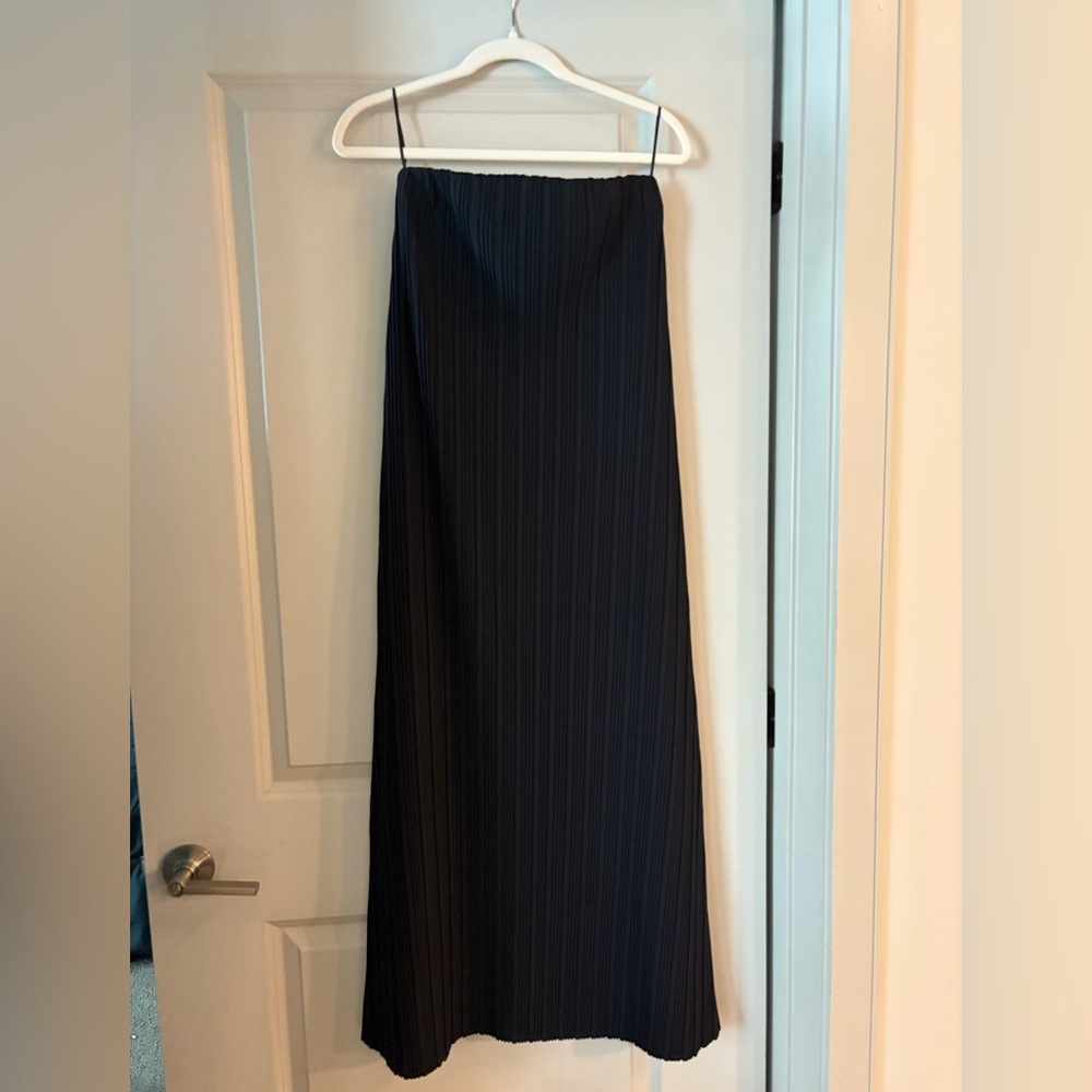 OAK + FORT Black Pleated Tube Dress